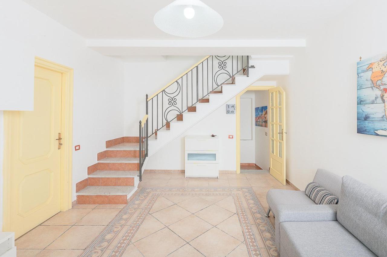 הוילה La Procidana House - Corricella Exlusive Terrace מראה חיצוני תמונה
