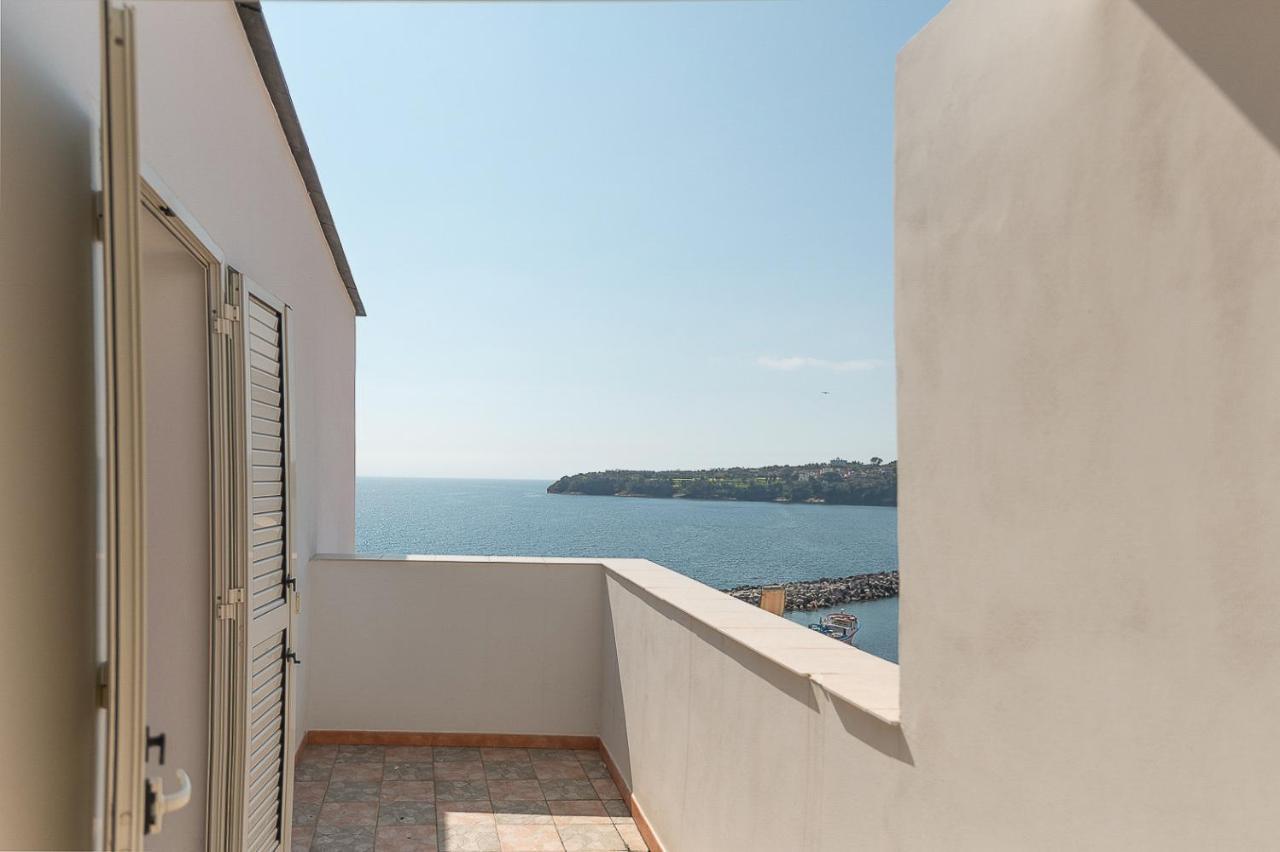 הוילה La Procidana House - Corricella Exlusive Terrace מראה חיצוני תמונה