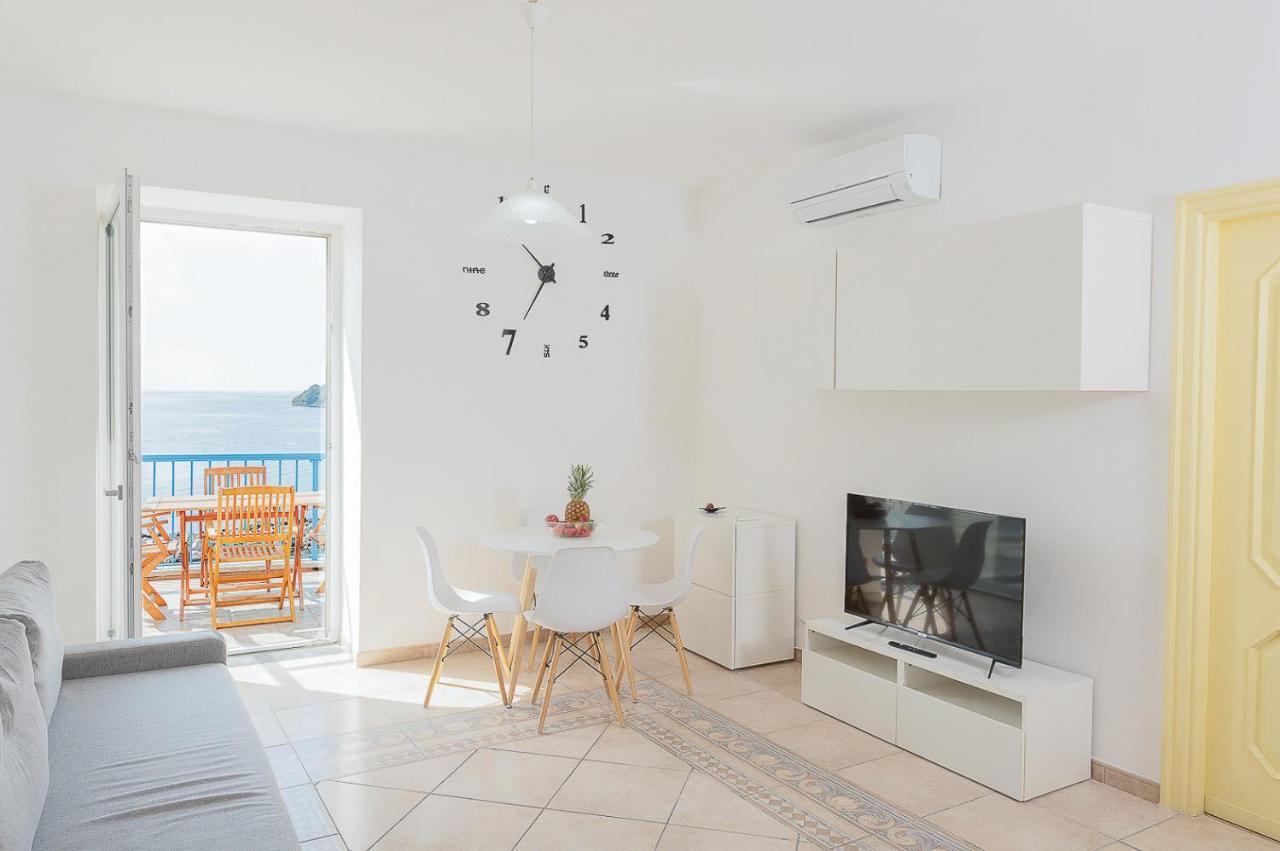 הוילה La Procidana House - Corricella Exlusive Terrace מראה חיצוני תמונה