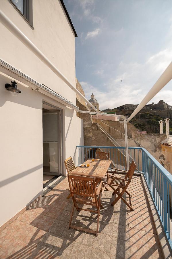 הוילה La Procidana House - Corricella Exlusive Terrace מראה חיצוני תמונה