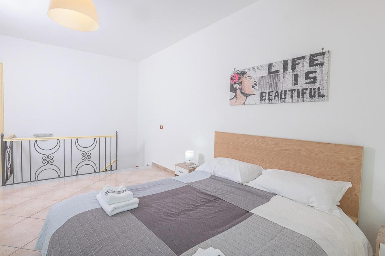 הוילה La Procidana House - Corricella Exlusive Terrace מראה חיצוני תמונה